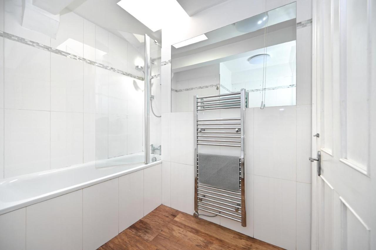 Soho, Piccadilly & Chinatown - Two Bedroom & Two Double Beds Apartment London Eksteriør bilde