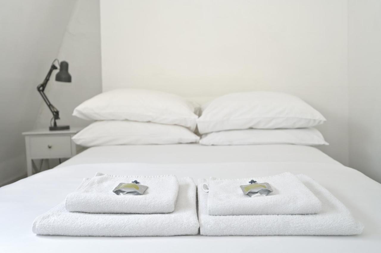 Soho, Piccadilly & Chinatown - Two Bedroom & Two Double Beds Apartment London Eksteriør bilde